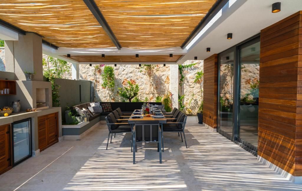 Villa Recep en-plein-air dinign space ideal for entertaining