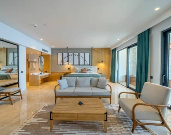 Deluxe Room, Sea View, with Jacuzzi 2