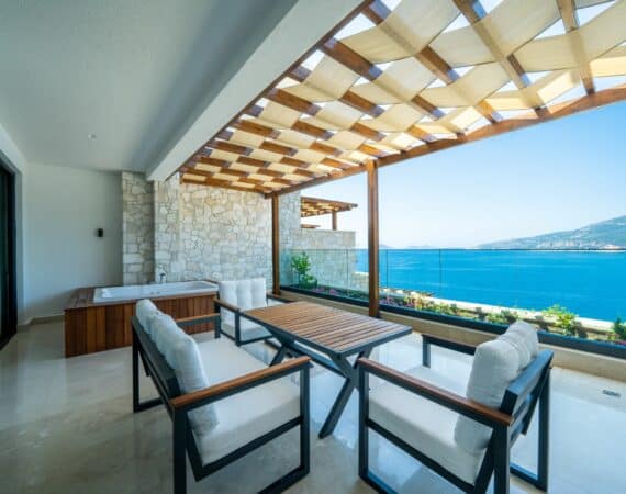 Deluxe Room, Sea View, with Jacuzzi 5