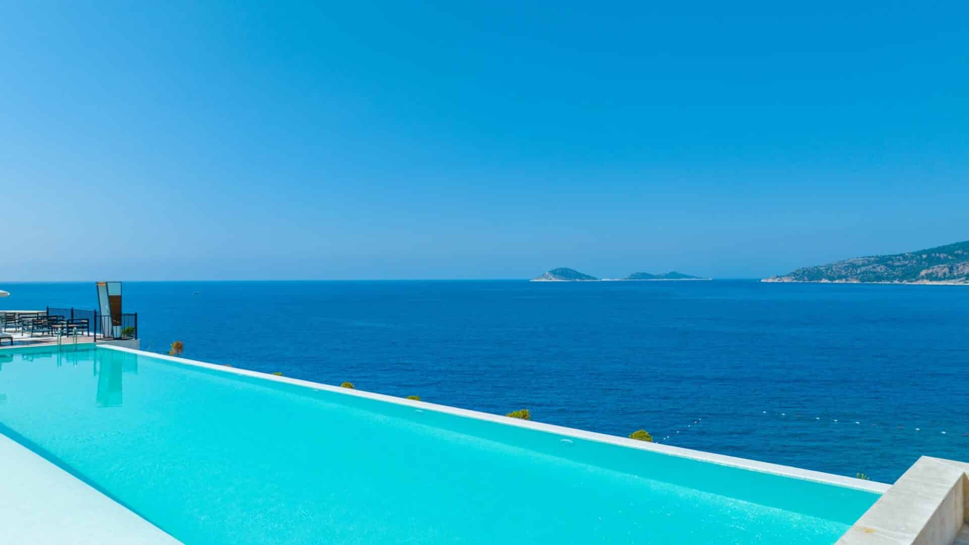 Sea facing infinity pool 1