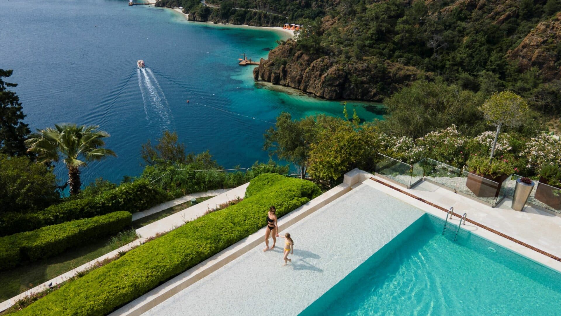 DMaris Bay Pool and Bay Views