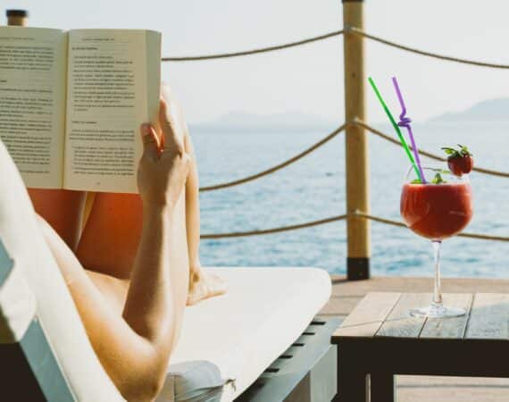 Lures beach club and mood