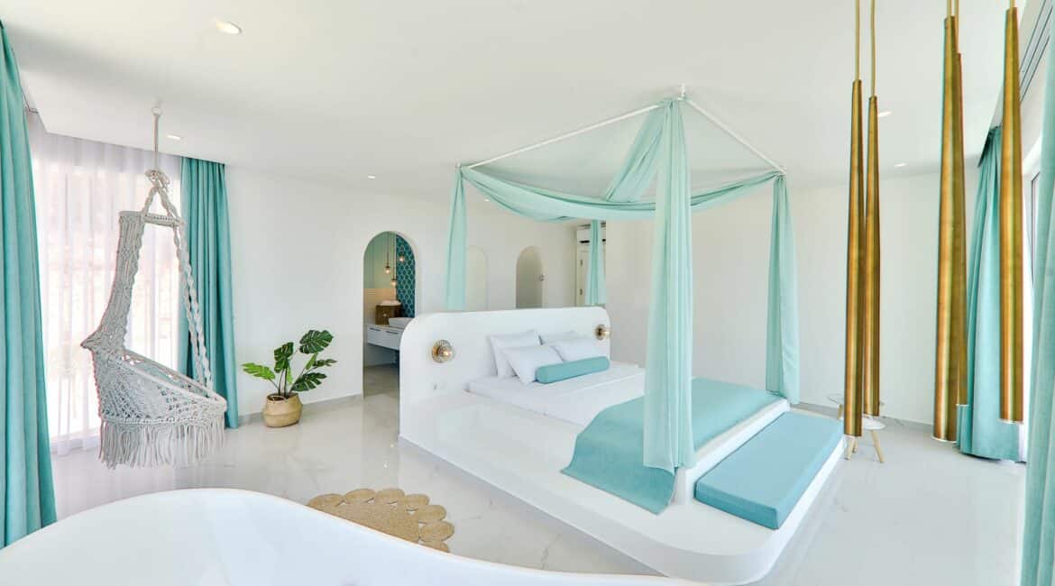 Villa Bella Mare bedroom 2 master double stunning soft furnishings