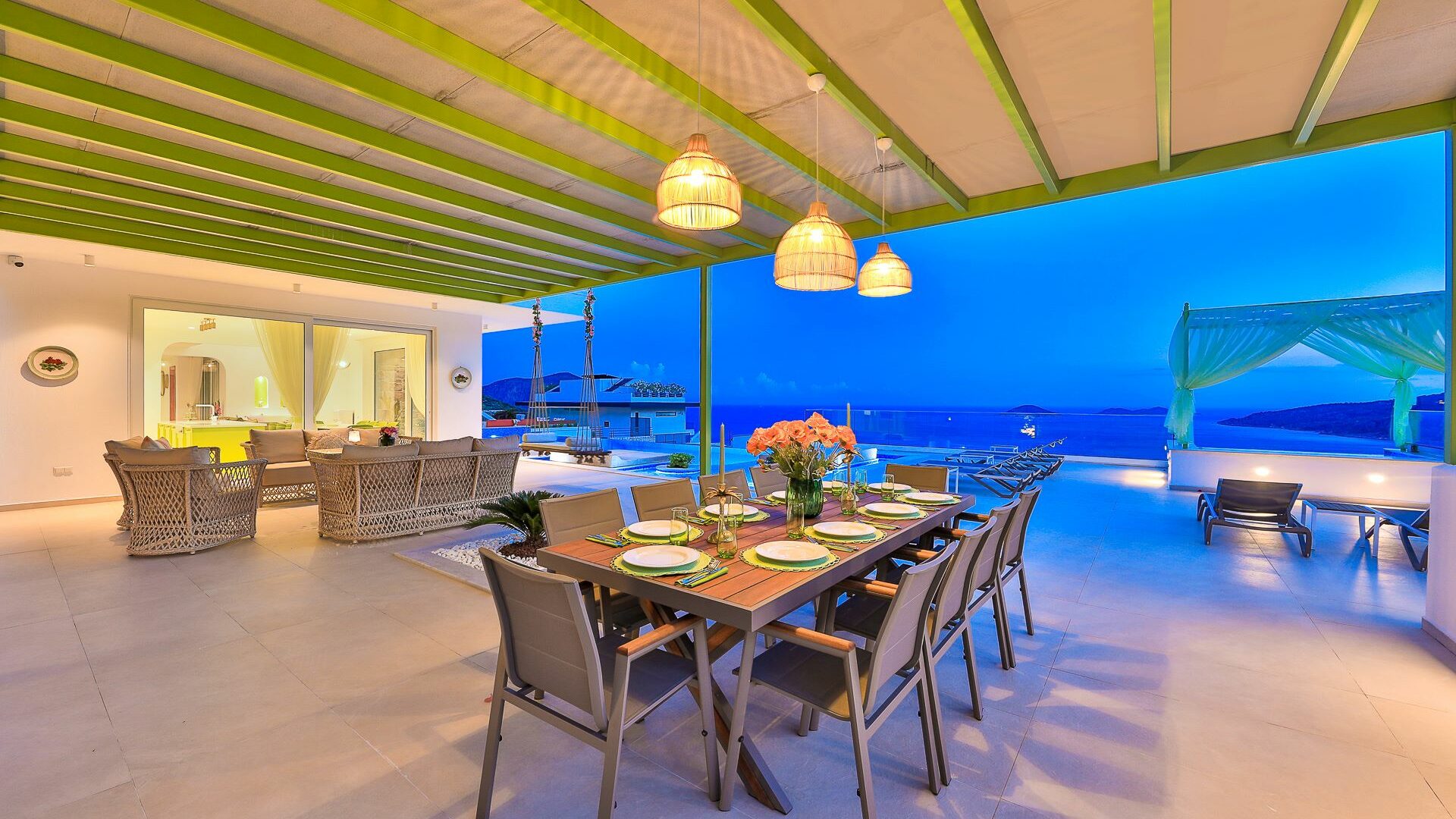 Villa Çalıkuşu alfresco dining area by night