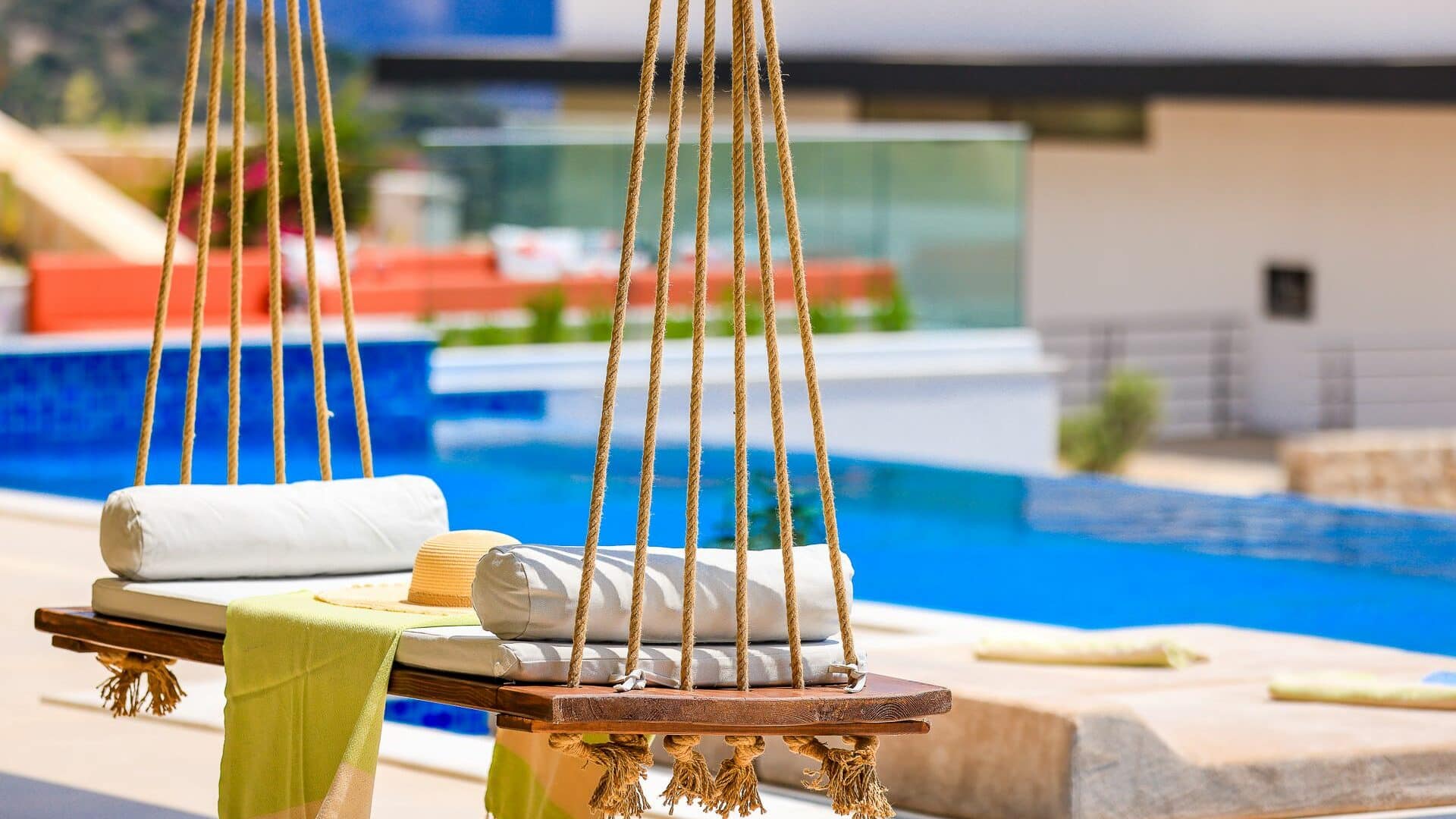 Villa Çalıkuşu poolside swing