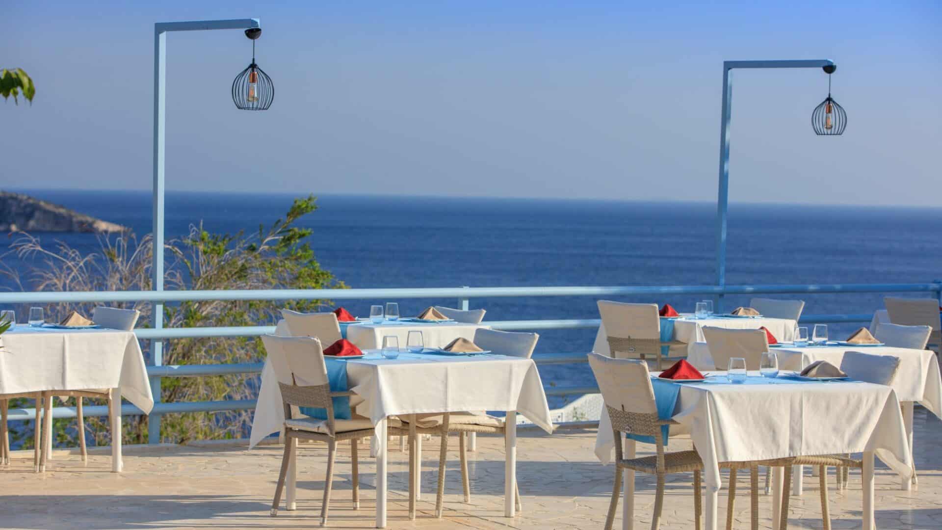 Asfiya Sea View Hotel restuarant with sea views