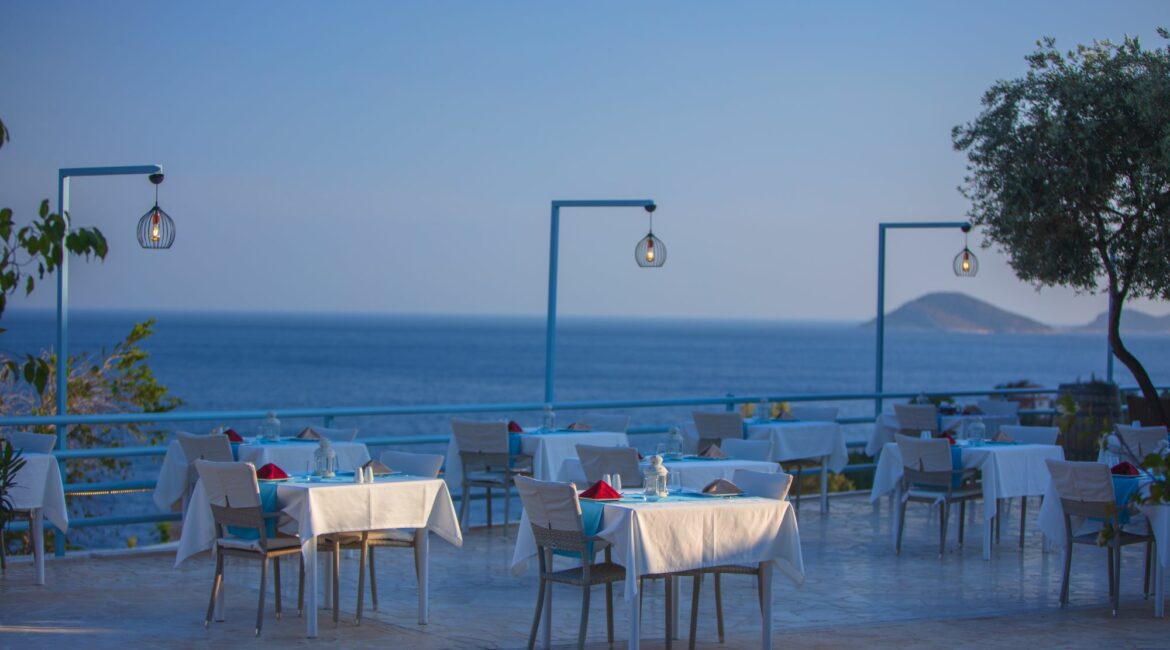 Asfiya Sea View Hotel restuarnt at dusk