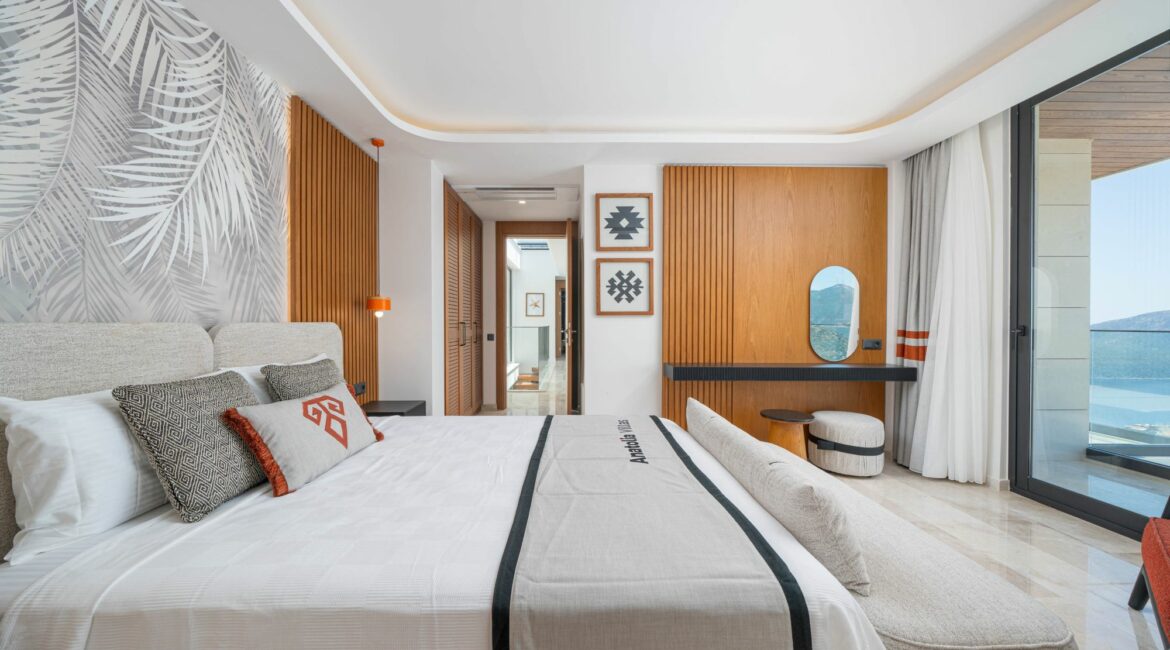 Villa Anatolia first floor master bedroom and sea views