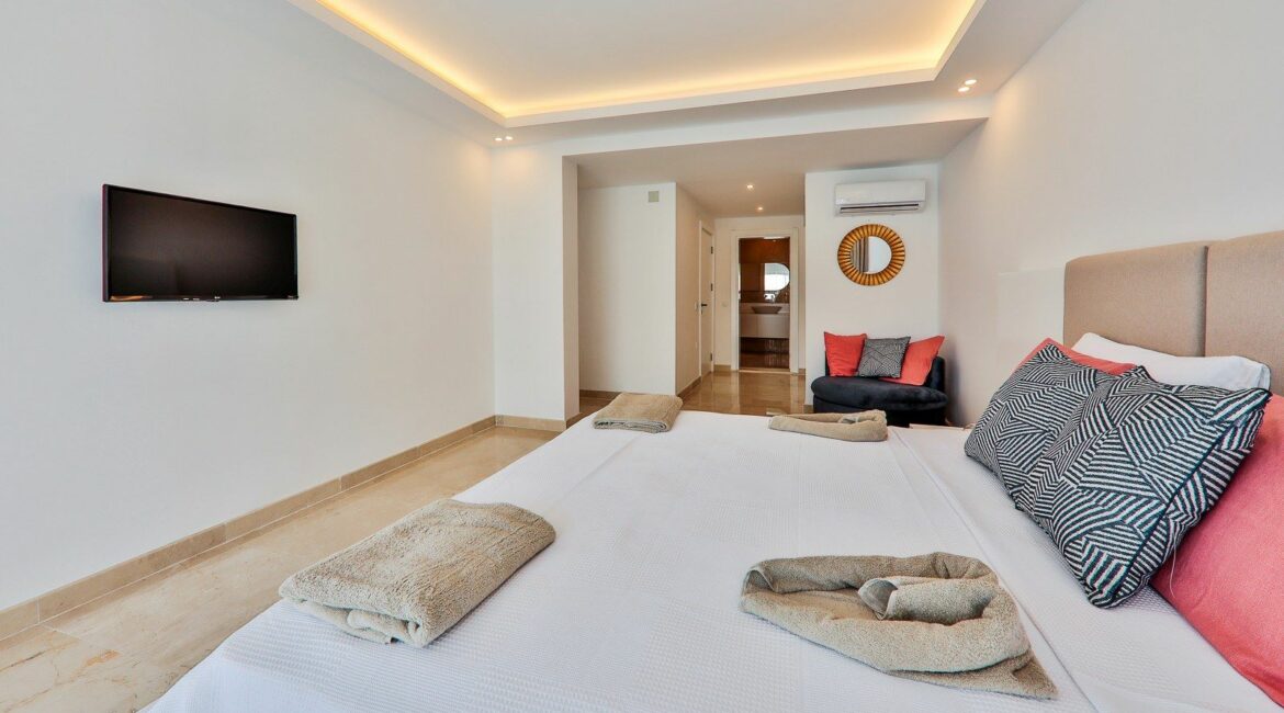 Villa Arden Ege first floor bedroom 2 spacious double and ensuite