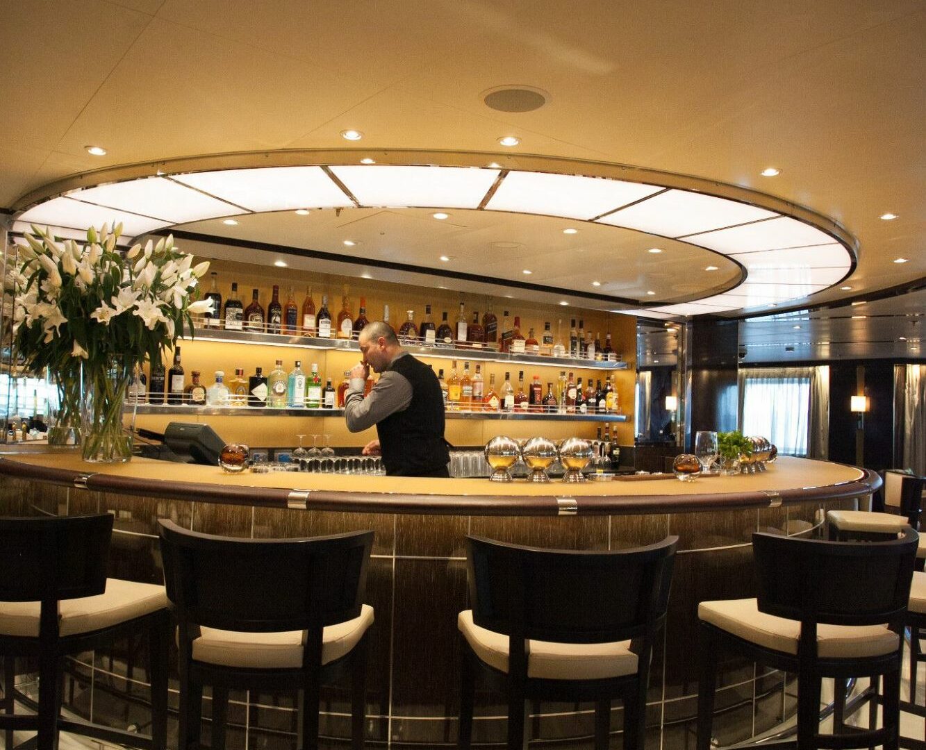 Seabourn Encore Bar by night