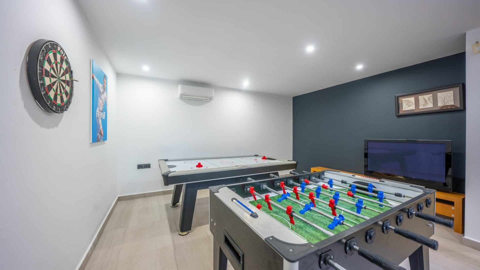 Villa Naz Games Room