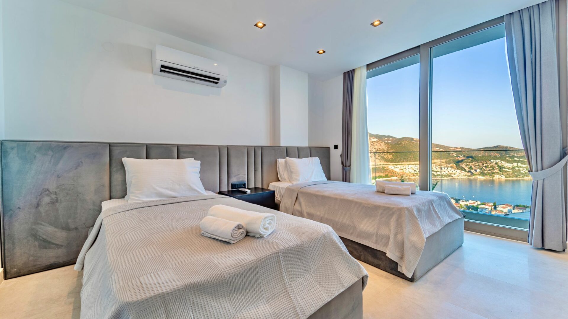 Villa Nobles Rox twin bedroom and glorious Kalkan Views