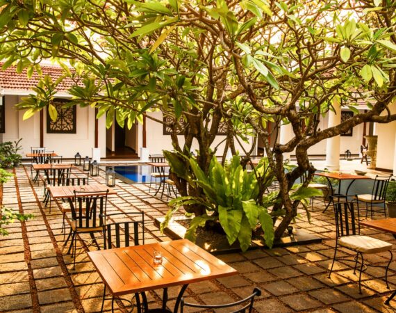 Courtyard dining at The Residence, Colombo, Sri Lanka – an elegant open-air setting blending colonial charm with relaxed alfresco living.