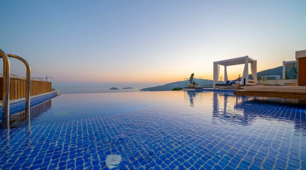 Villa Anatolia 2 Kalkan swimming pool and sunset