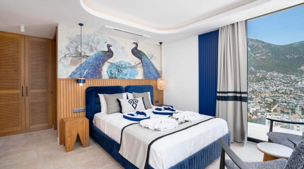 Villa Anatolia 4 Kalkan beautiful bedroom with nautical theme