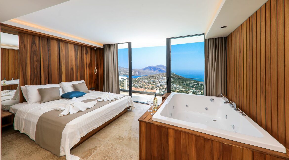 Villa Beverley Hills Kalkan double bedroom with jacuzzi bath tub