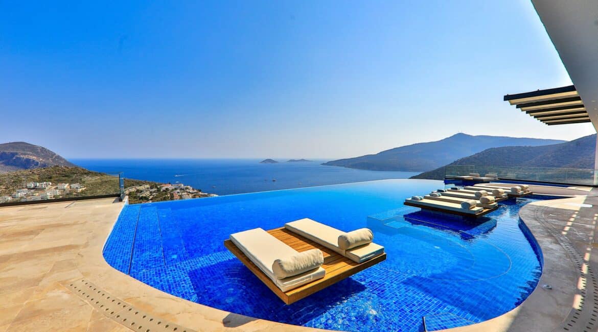 Villa Beverley Hills Kalkan large swimming pool and spacious terraces