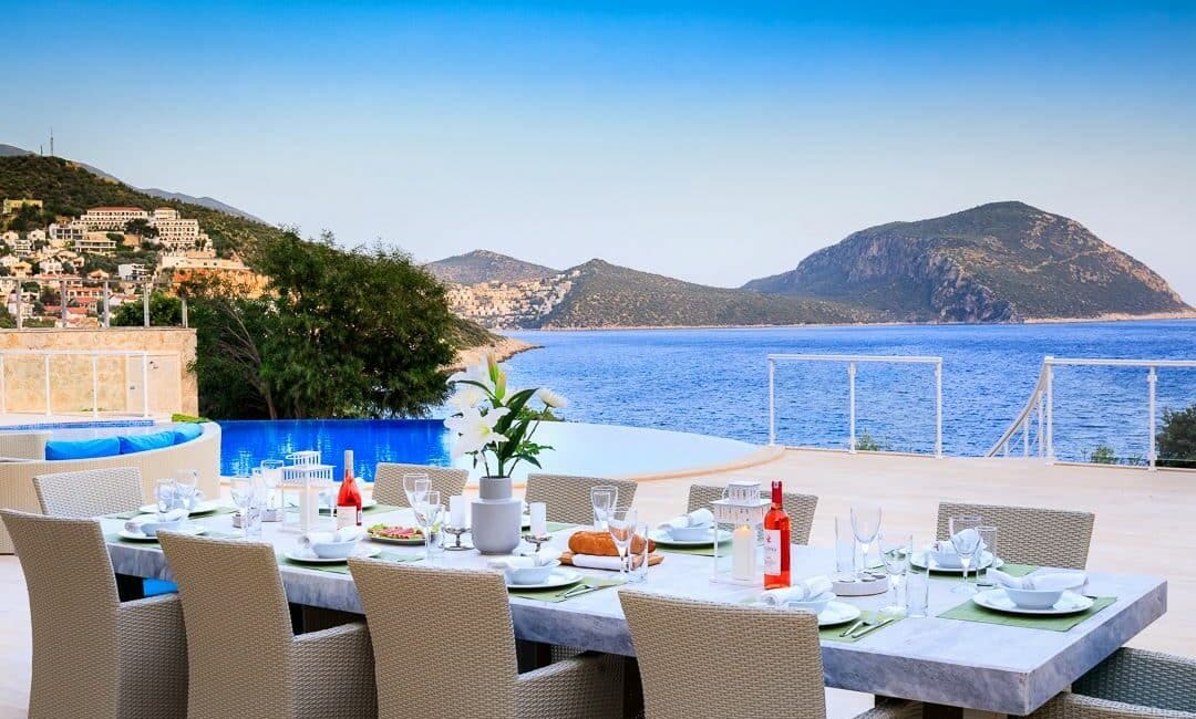 Villa Guney Exclusive in Kalkan alfresco dining