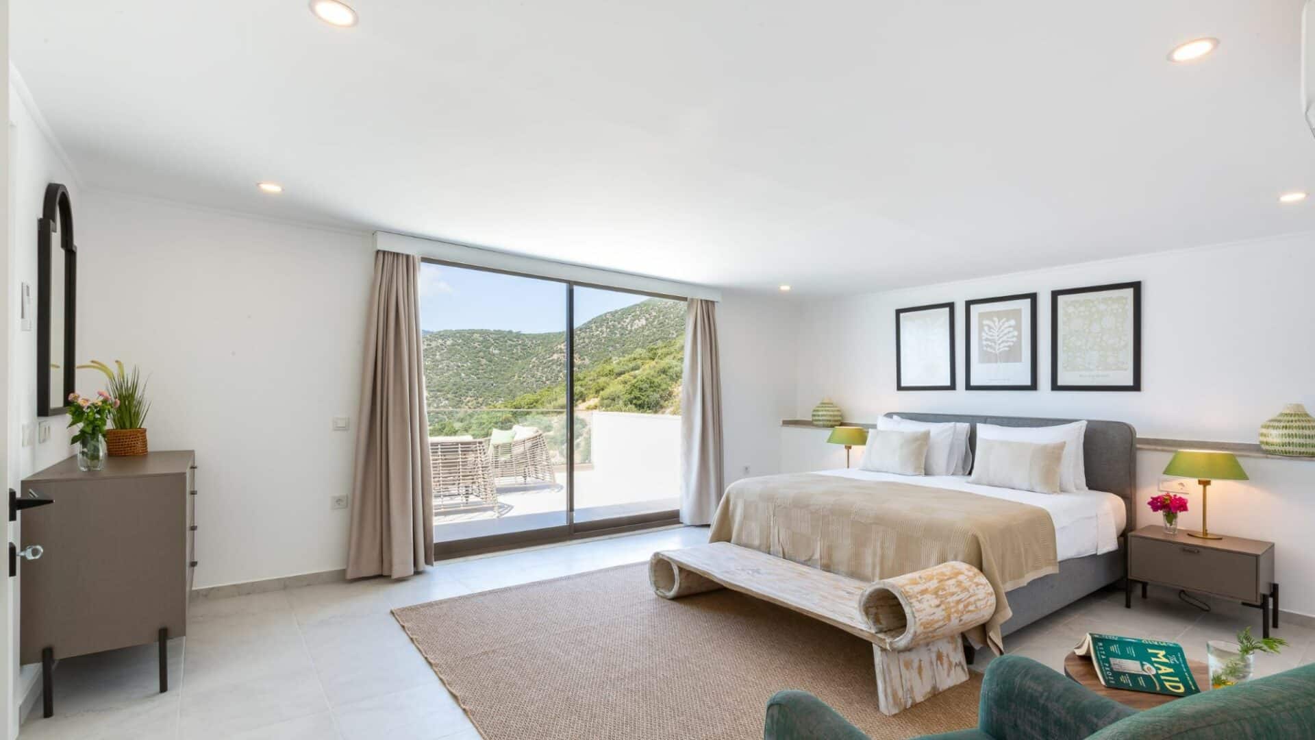 Villa Korsan Kalkan spacious double bedroom