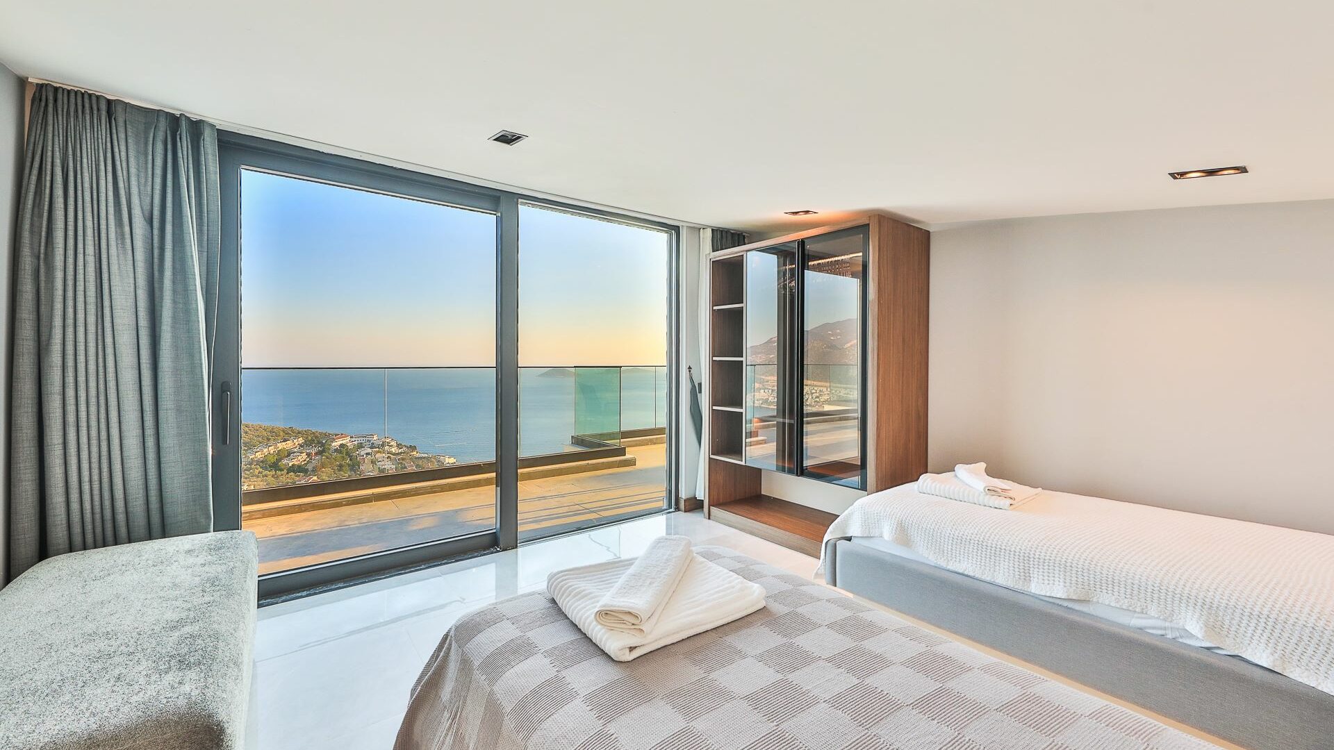 Villa Max View Twin bedroom And Far Reaching Sea Views