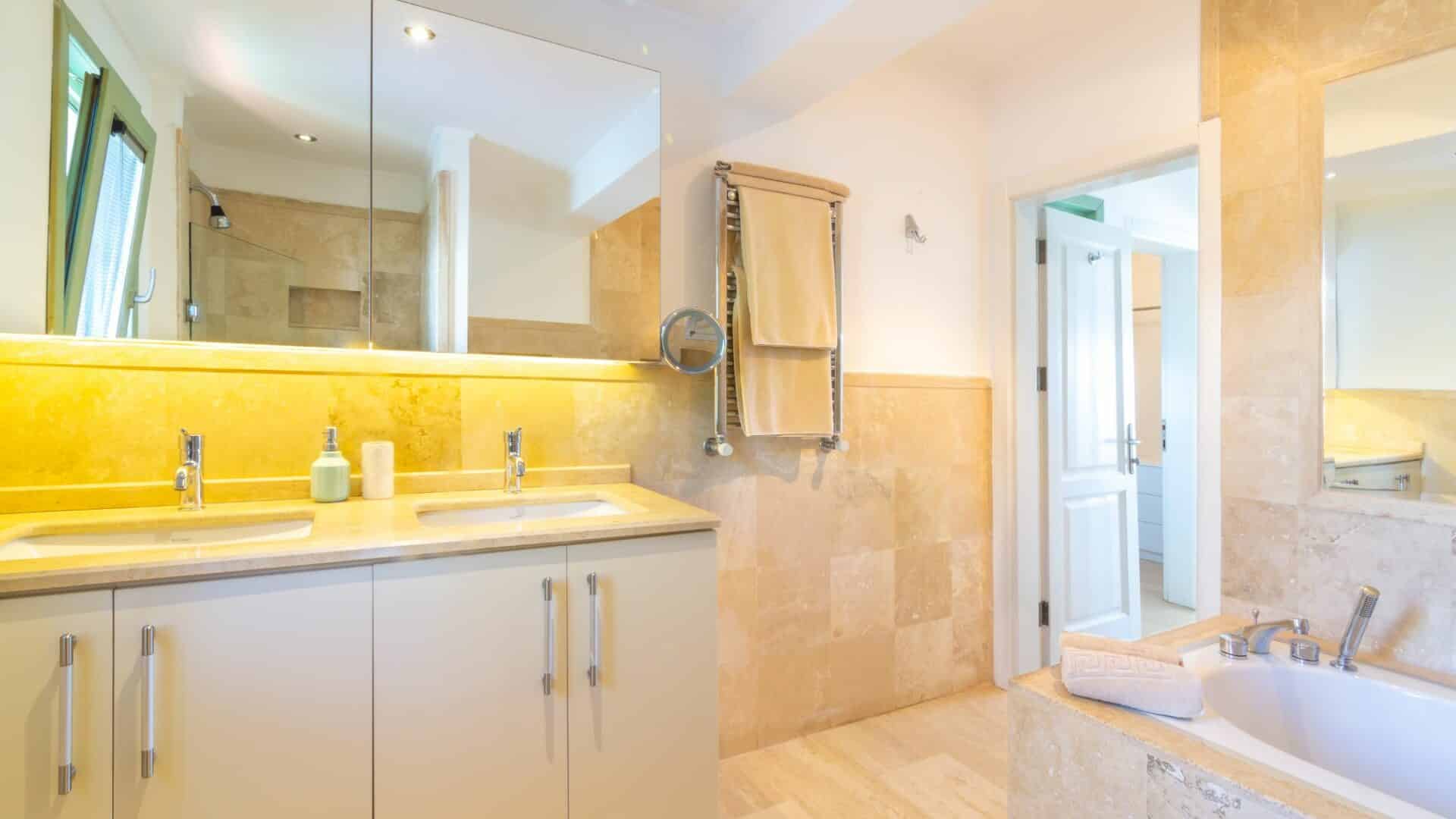 Yesil Ev Villa in Kalkan Large Bathroom