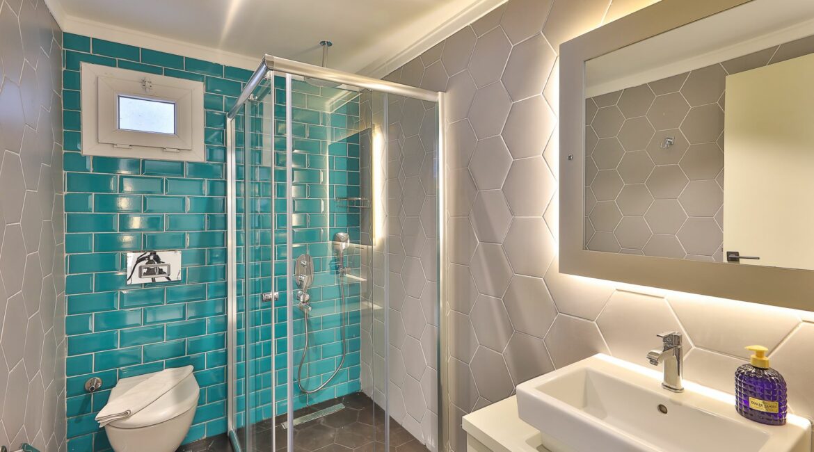 Elif Villas general en suite bathroom