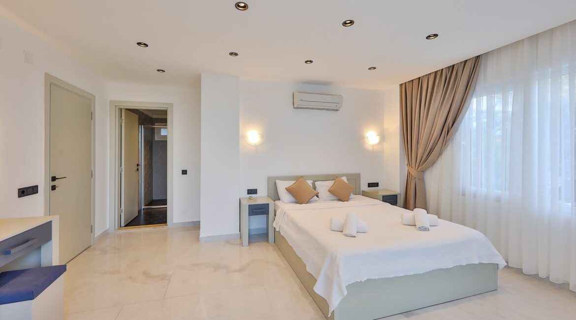 Elif Villas general roomy double bedroom