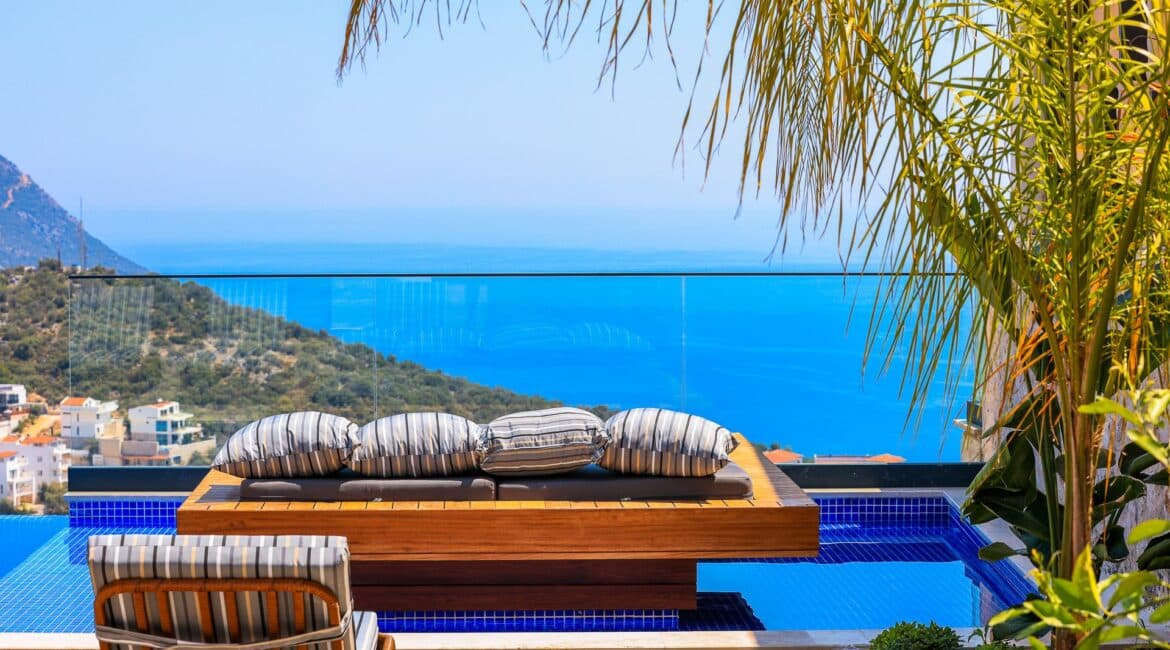 Villa Overseas Kalkan Turkey beuatiful surrounds