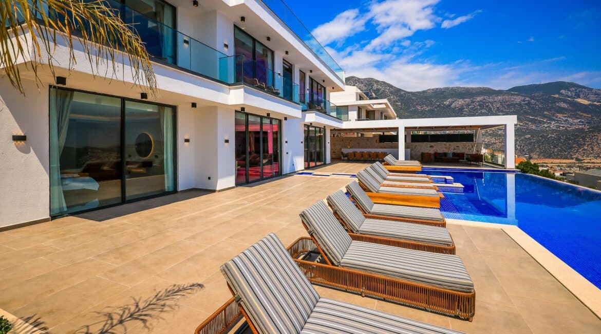 Villa Overseas Kalkan Turkey swimming pool and day beds