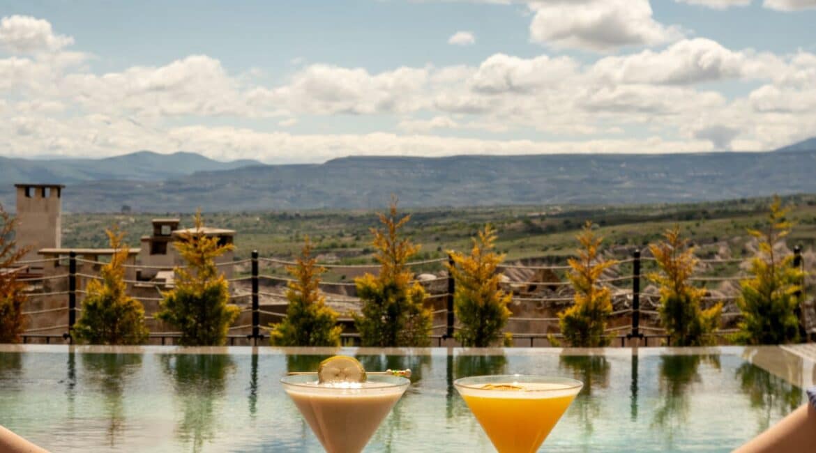 Argos in Cappadocia cocktails by the pool