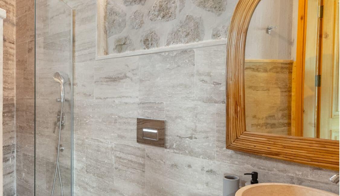 Waters Edge 7 Kalkan contemporary bathroom
