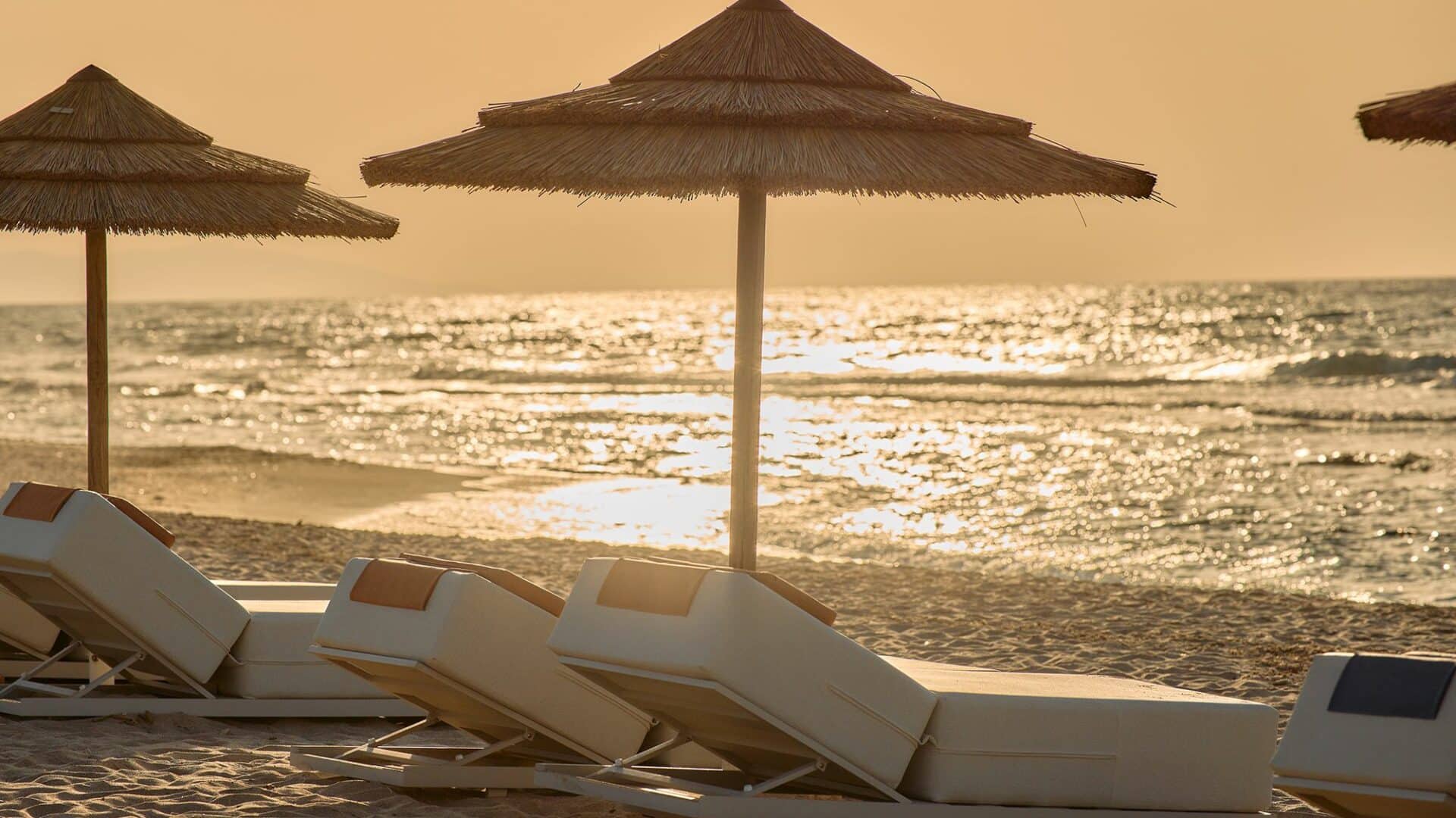 Paralos Kosta Alimia Beach Crete golden hour