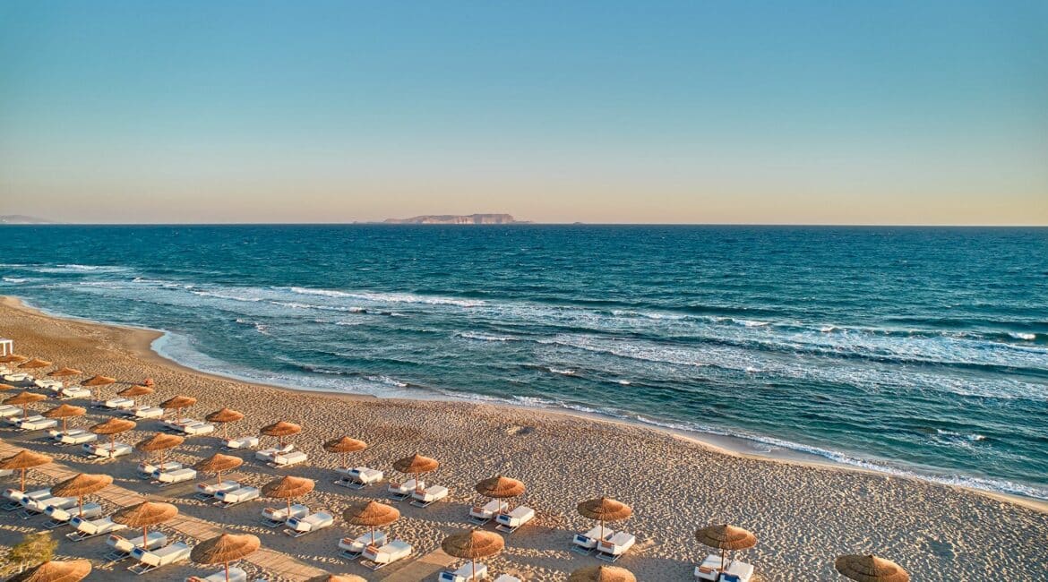 Paralos Kosta Alimia Beach Crete powder sand