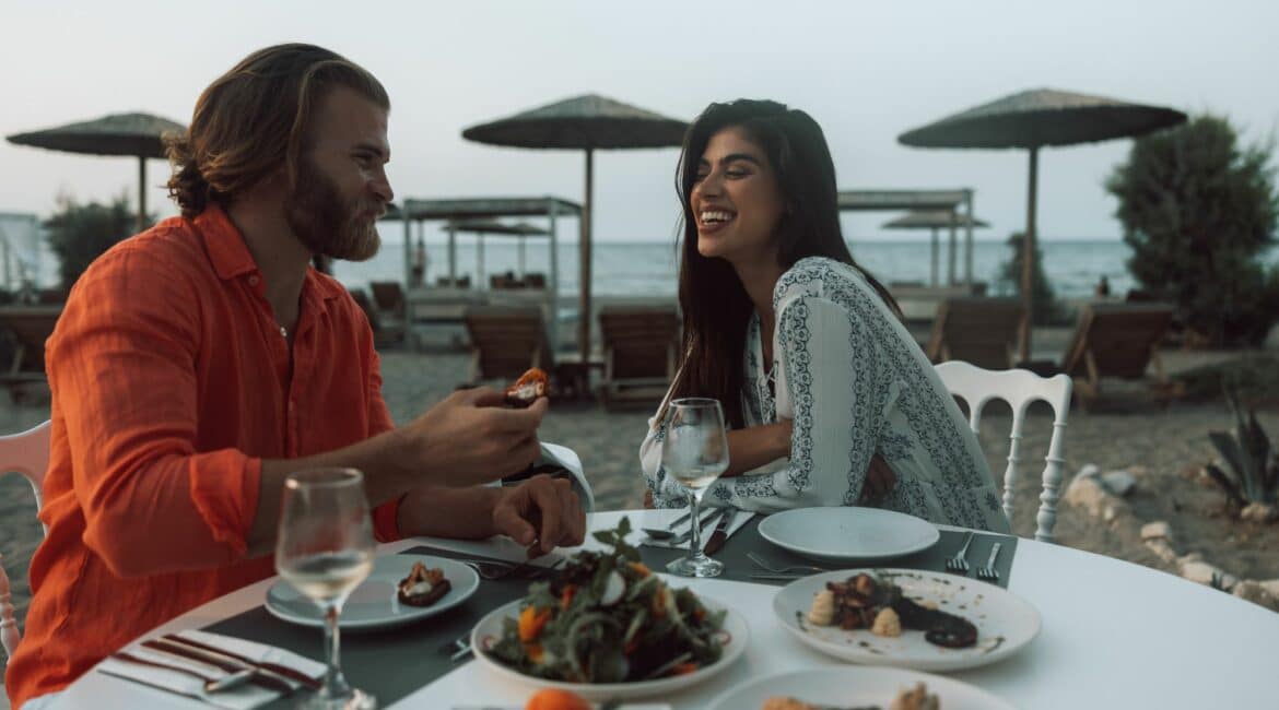 Paralos Lifestyle Beach Crete relaxed dining