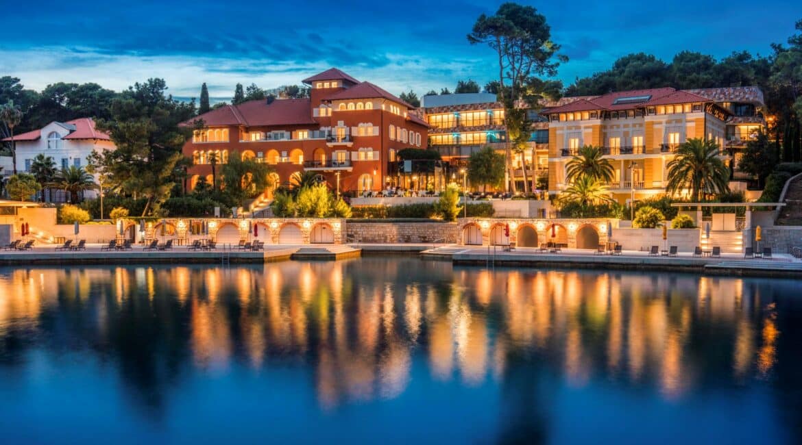Boutique Hotel Alhambra Losinj Croatia by night