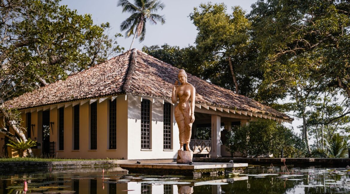 Kahanda Kanda breathtaking grounds