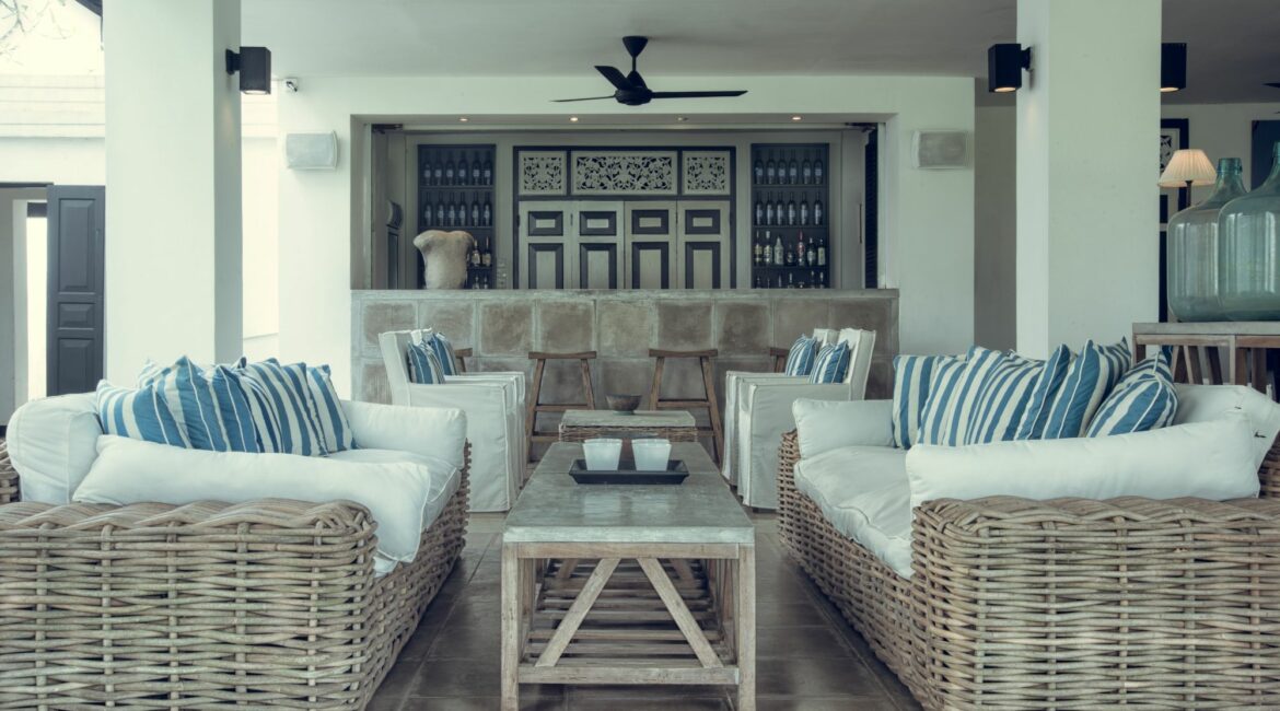 The Villa Bentota Lion Bar super comfy and cosy with replete sofas for relaxing