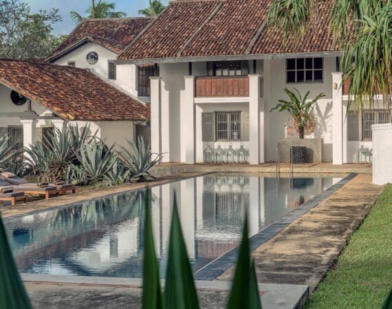 Villa Bentota by Geoffrey Bawa – a striking blend of tropical modernism and colonial elegance, with a serene pool set amid lush gardens