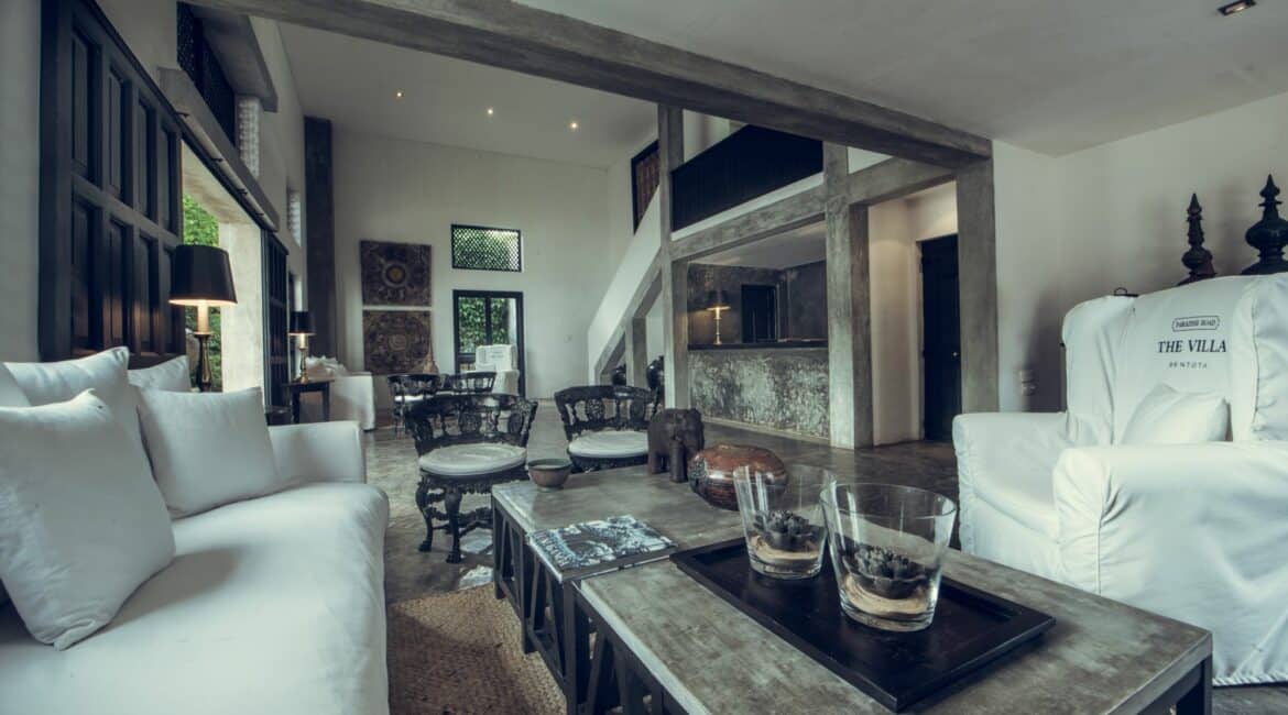 The Villa Bentota lobby and sitting area