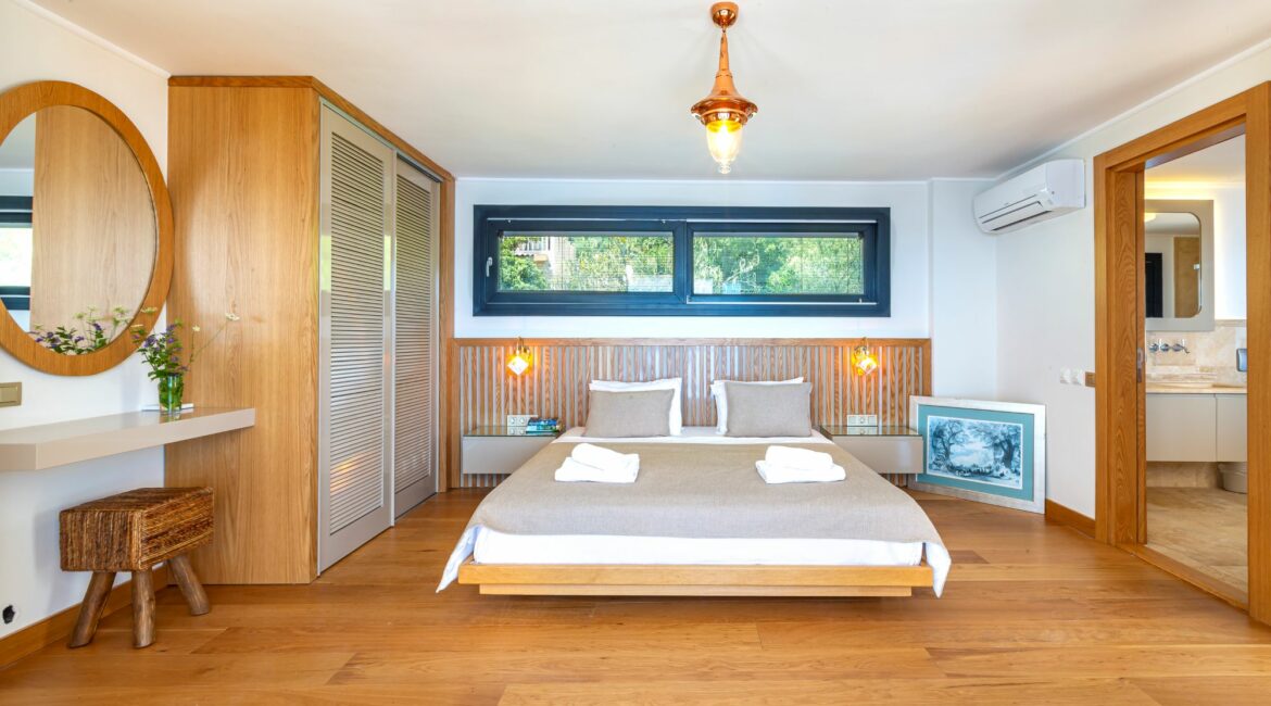 Villa Guney Exclusive 5 bedroom villa Kalamar Bay Kalkan Master Double spacious master bedroom on second floor