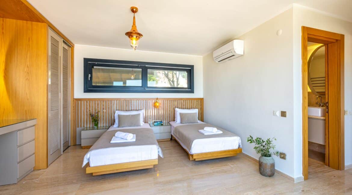 Villa Guney Exclusive 5 bedroom villa Kalamar Bay Kalkan Twin bedroom first floor