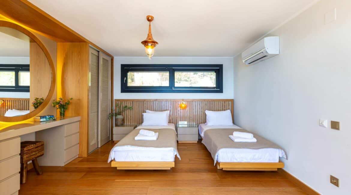 Villa Guney Exclusive 5 bedroom villa Kalamar Bay Kalkan Twin bedroom on second floor