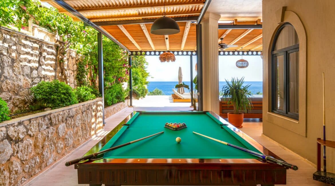 Villa Guney Exclusive 5 bedroom villa Kalamar Bay Kalkan alfresco games area