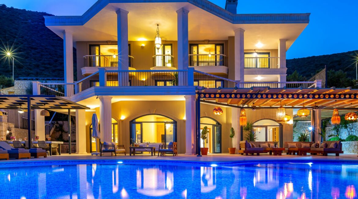 Villa Guney Exclusive 5 bedroom villa Kalamar Bay Kalkan by night