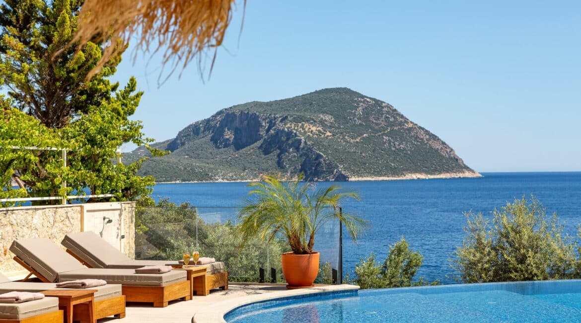 Villa Guney Exclusive 5 bedroom villa Kalamar Bay Kalkan infinity pool dreams endless blue sea