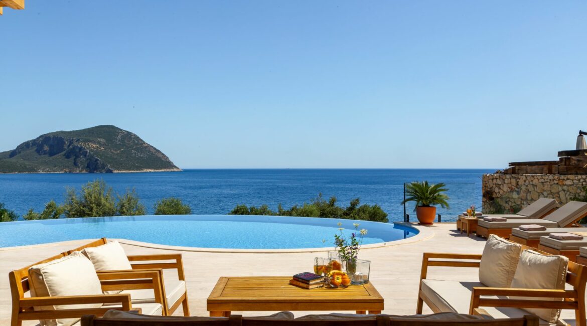 Villa Guney Exclusive 5 bedroom villa Kalamar Bay Kalkan manicured terraces and far reaching sea views