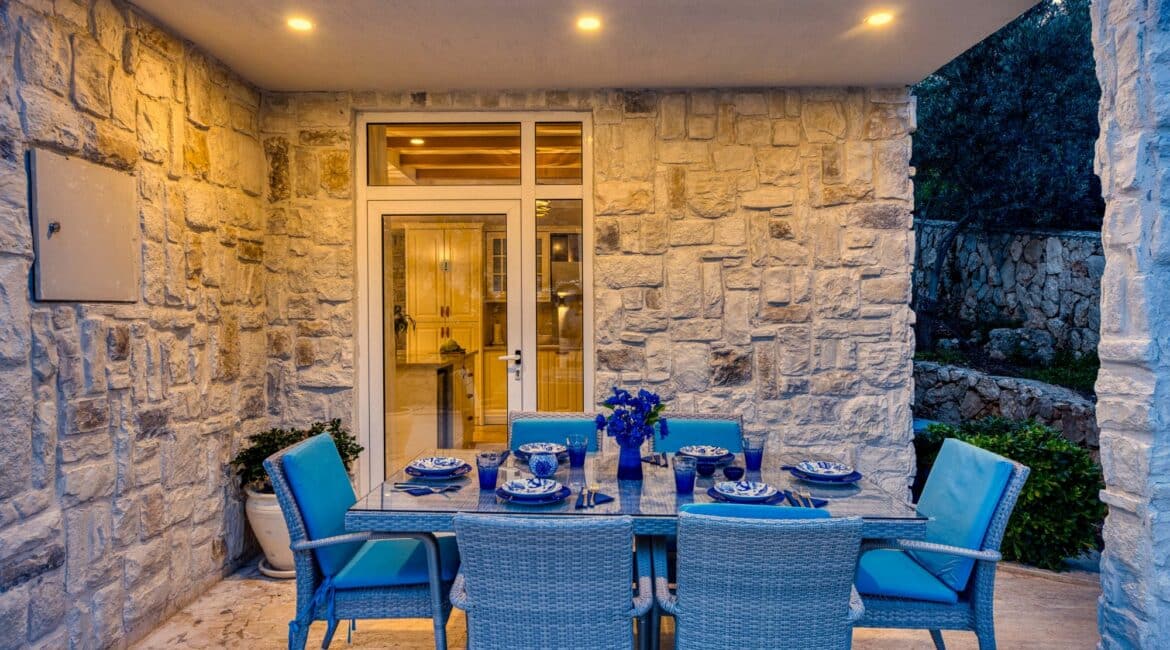 Villa Oasis Kalkan alfresco dining space
