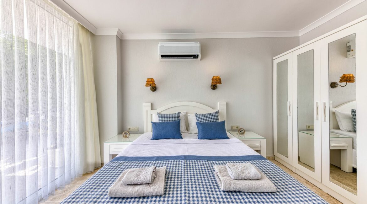 Villa Oasis Kalkan ground floor double with plenty oif wardrobe space