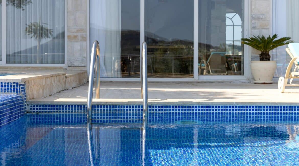 Villa Oasis Kalkan ladders leading into the swimming pool
