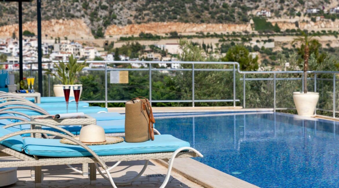 Villa Oasis Kalkan swimming pool and day beds